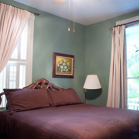 Arbor House Suites Bed And Breakfast San Antonio Exterior foto